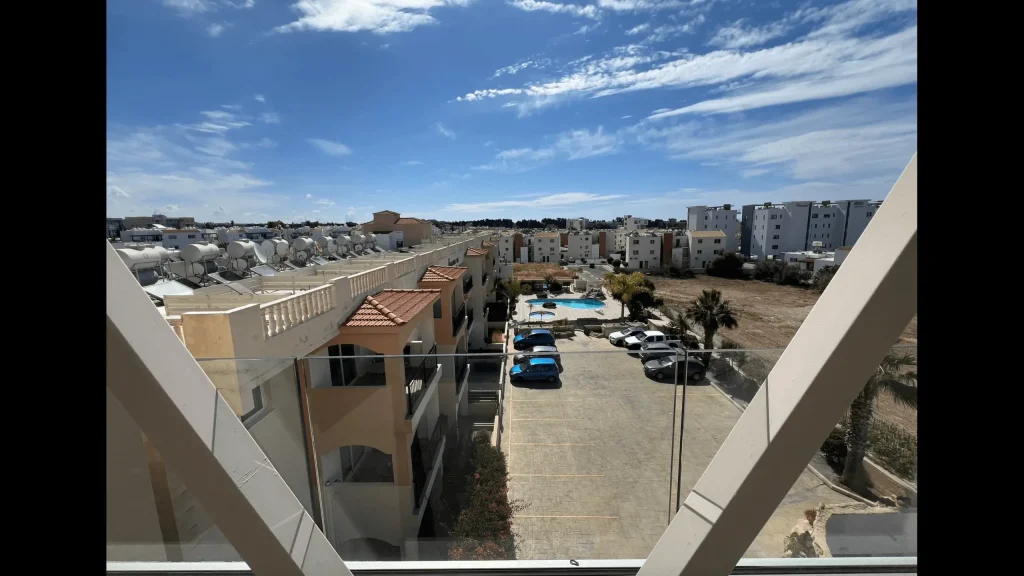 Premium penthouse overlooking the seas in the heart of the city of Paphos