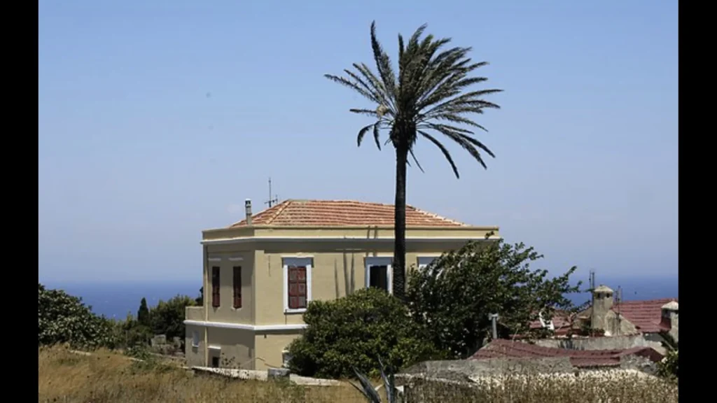 House in traditional style, Phodes