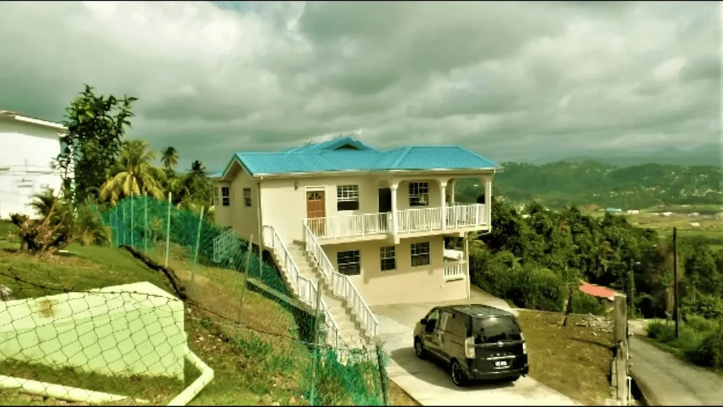 Large house with 6 bedrooms, Goodlands – Castries