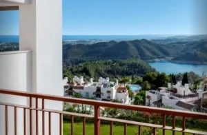 Modern townhouse with 3 bedrooms, Marbella