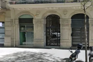 Commercial premises with guaranteed income not far from the center of Barcelona