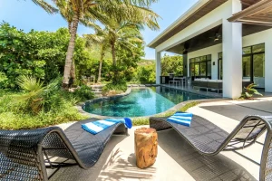 Luxury Villa with private pool in a landscaped park
