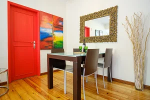 One-bedroom apartment with river view