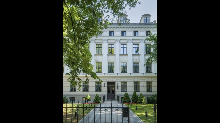Elegant apartments, center, Riga