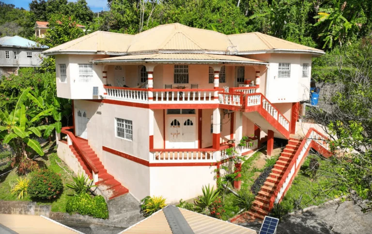 Private House in traditional style, St. Patrick