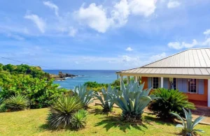 Private House with panoramic ocean views close to the beach