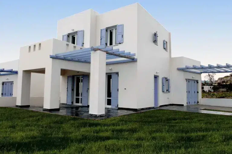 Detached house in traditional style, Oia, Santorini