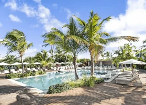 Share in an oceanfront hotel complex
