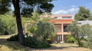 Three levels house on big plot