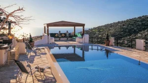 Villas with seaview and pool not far from Paphos