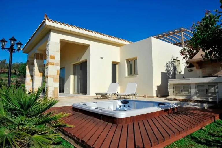 Large and Comfortable Houses with 3 bedrooms, Gerani, Platanias, Chania