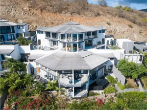 Villa in a 5-star hotel complex